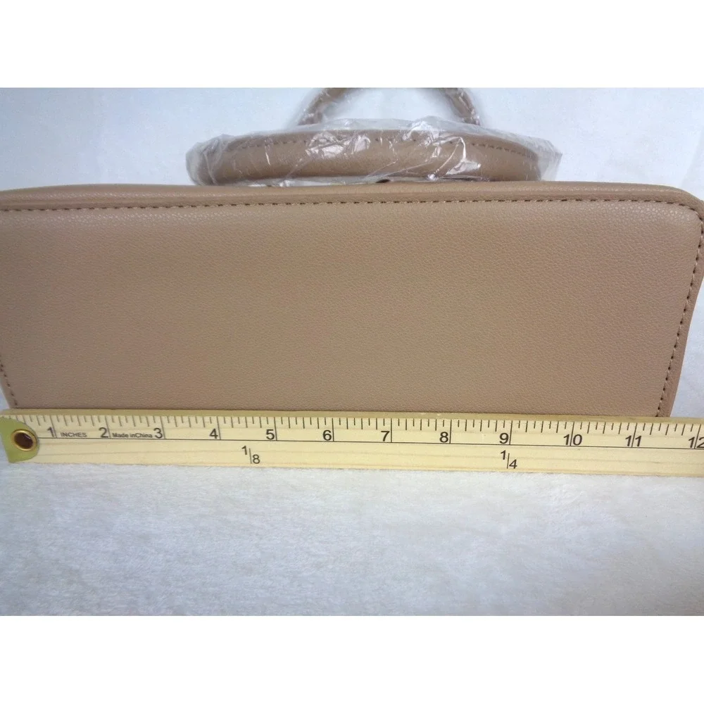 Daisy Fuentes Satchel Crossbody‎ Bag Tan Faux Leather Gold Hardware